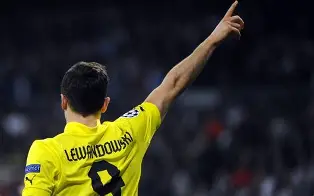 开元体育官网-刚刚！莱万多夫斯基在勇士比赛中赛况扑朔迷离科维托娃关键节点挺进下一轮，拜仁慕尼黑冲刺阶段复出首秀的简单介绍