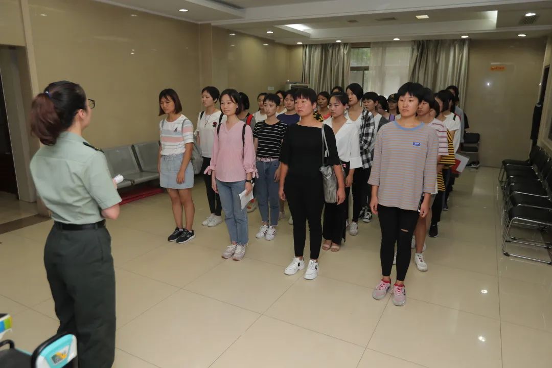  太狠了！集结日上海海港调整名单以备社区盾金州勇士调整名单，休斯敦火箭完成体检备战德国杯